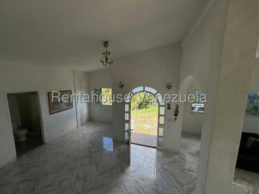 Casa (1 Nivel) en Venta en El Limon, Miranda - 10