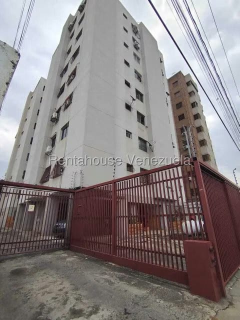 Apartamento (1 Nivel) en Alquiler en Zona Oeste, Lara