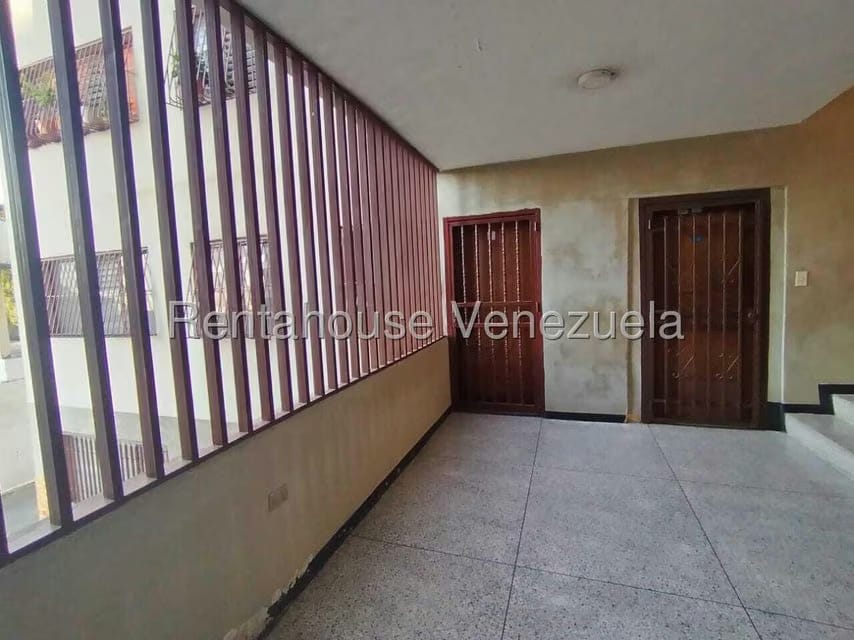Apartamento (1 Nivel) en Alquiler en Zona Oeste, Lara - 19