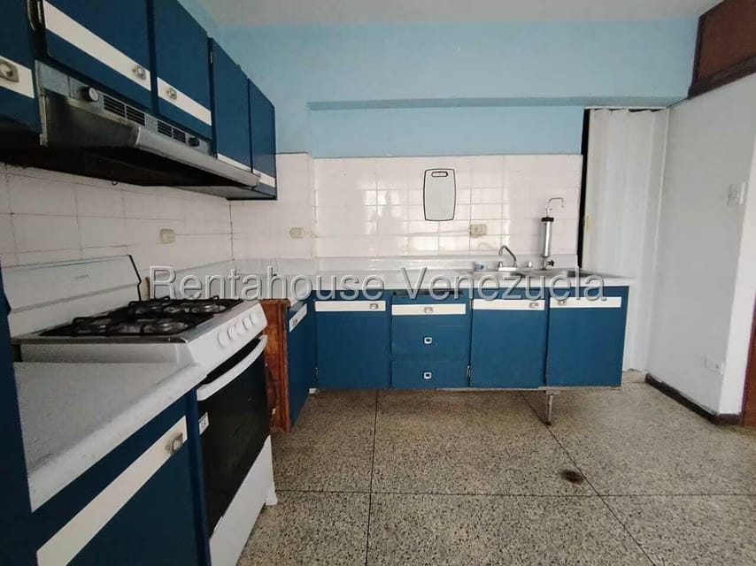 Apartamento (1 Nivel) en Alquiler en Zona Oeste, Lara - 28