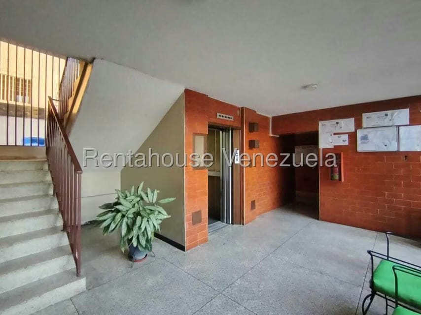 Apartamento (1 Nivel) en Alquiler en Zona Oeste, Lara - 5