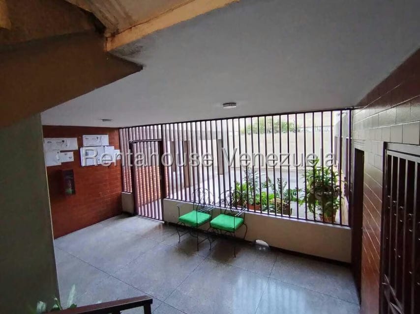 Apartamento (1 Nivel) en Alquiler en Zona Oeste, Lara - 8