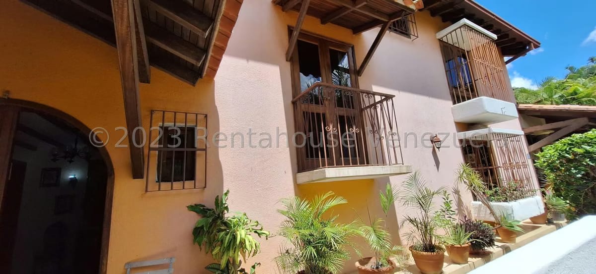 Casa (Duplex) en Venta en Caurimare, Distrito Metropolitano - 2