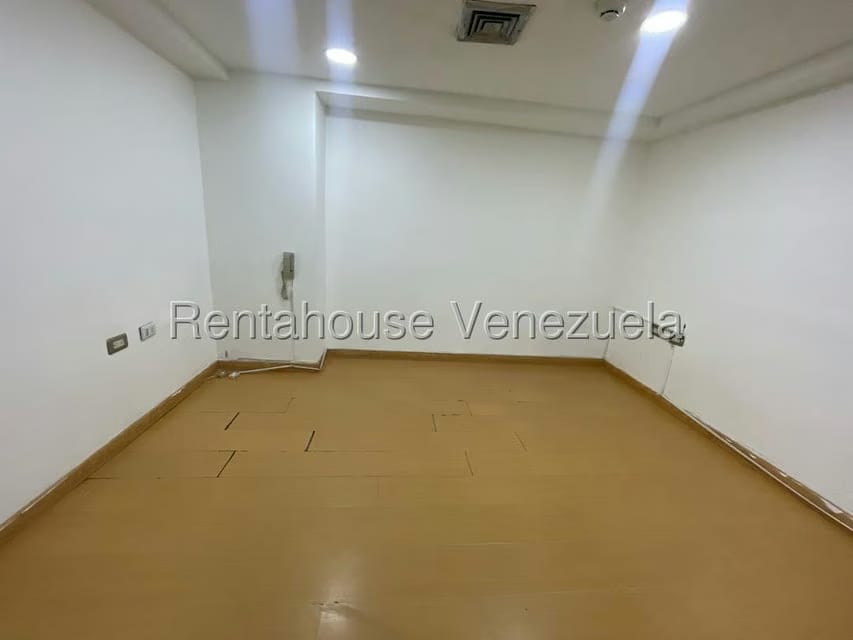 Comercial (Oficina) en Alquiler en Chuao, Distrito Metropolitano - 6