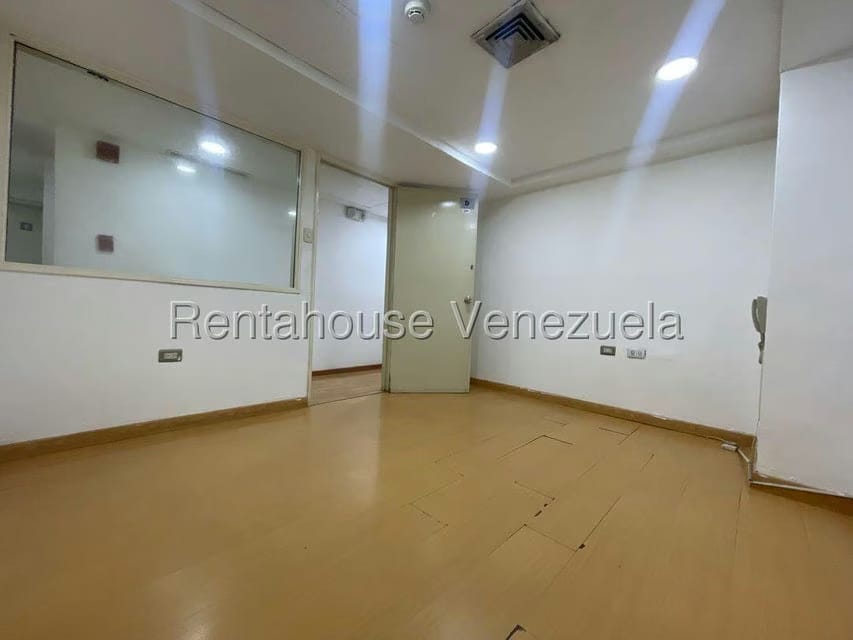 Comercial (Oficina) en Alquiler en Chuao, Distrito Metropolitano - 8