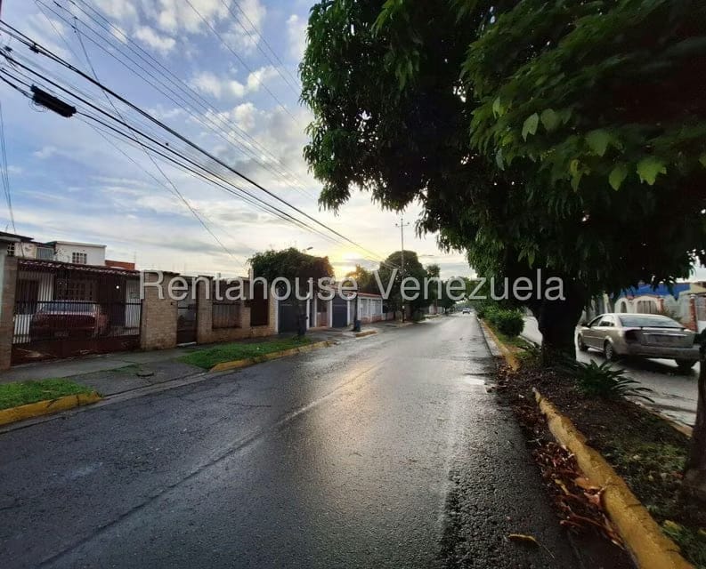 Casa (Duplex) en Venta en Las Mercedes, Lara - 3