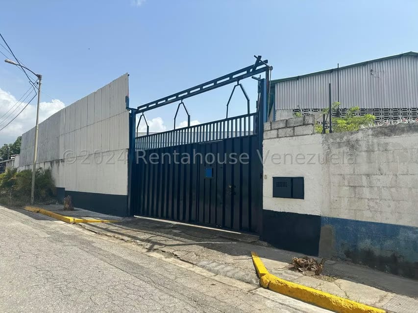 Comercial (Local Comercial) en Venta en El Ingenio, Miranda