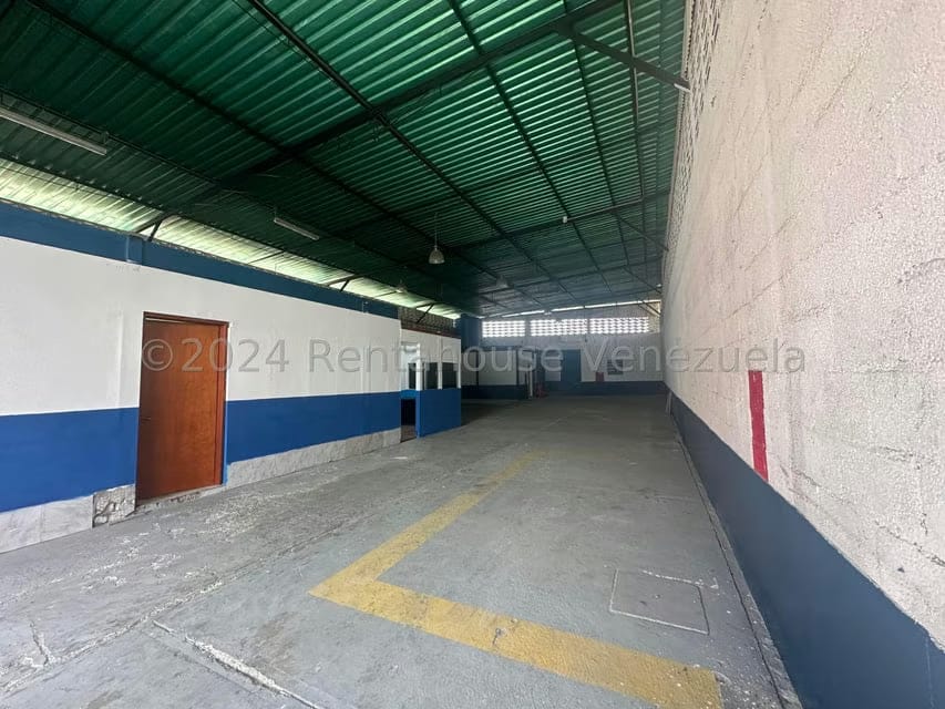 Comercial (Local Comercial) en Venta en El Ingenio, Miranda - 2