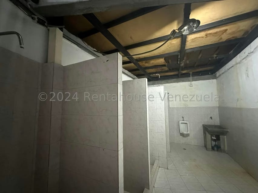 Comercial (Local Comercial) en Venta en El Ingenio, Miranda - 11