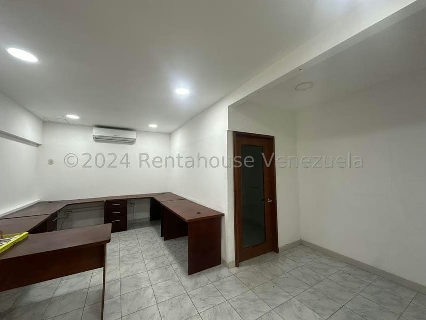 Comercial (Local Comercial) en Venta en El Ingenio, Miranda - 5