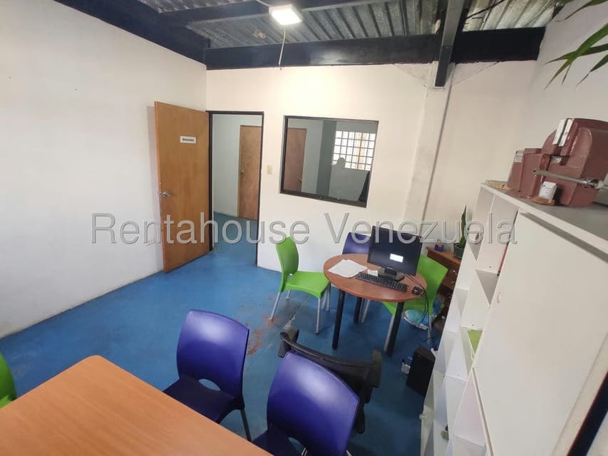 Comercial (Edificio) en Venta en Guatire, Miranda - 14