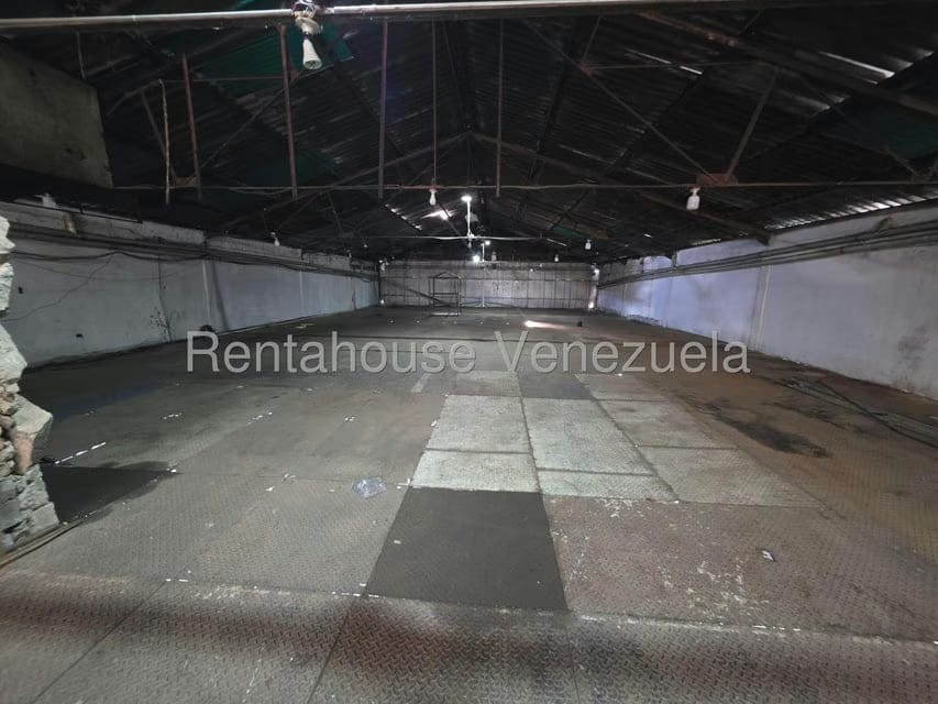 Comercial (Local Comercial) en Alquiler en Catia, Distrito Metropolitano - 14