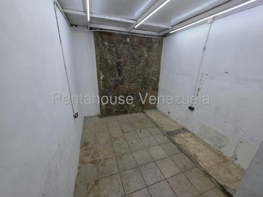 Comercial (Local Comercial) en Alquiler en Catia, Distrito Metropolitano - 8