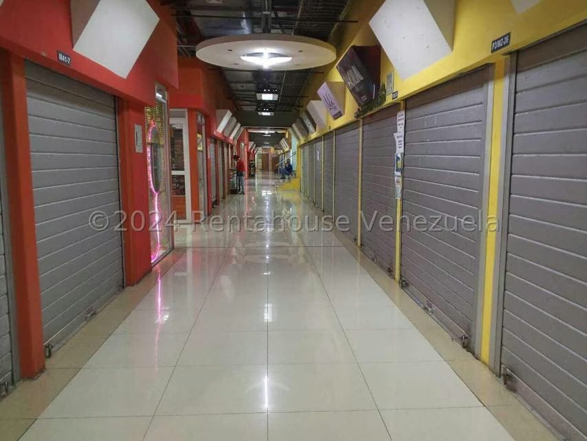 Comercial (Local Comercial) en Venta en La Esmeralda, Carabobo - 4