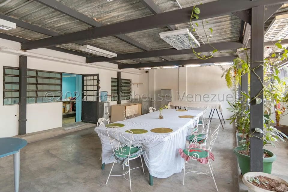 Casa (Multipes Niveles) en Venta en Parroquia Santa Teresa, Distrito Metropolitano - 29