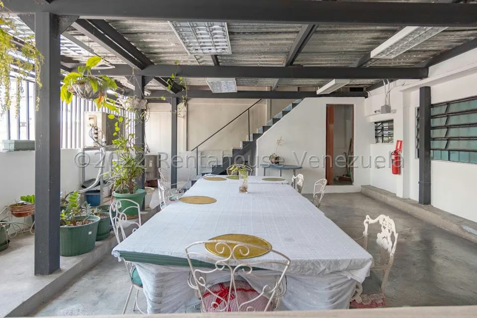 Casa (Multipes Niveles) en Venta en Parroquia Santa Teresa, Distrito Metropolitano - 30