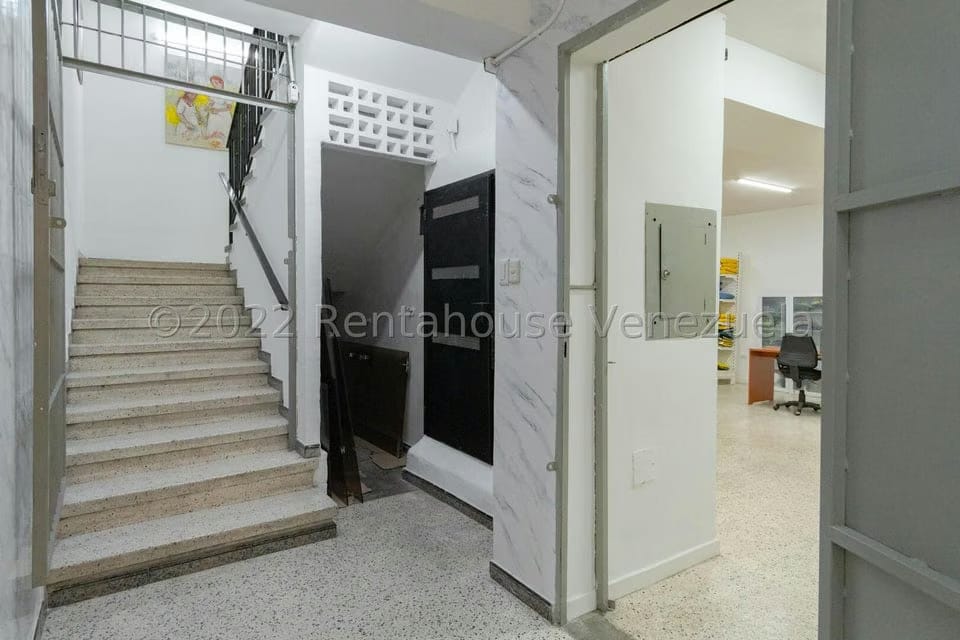 Casa (Multipes Niveles) en Venta en Parroquia Santa Teresa, Distrito Metropolitano - 35