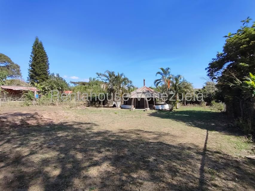 Terreno (Comercial) en Venta en La Guacamaya, Aragua