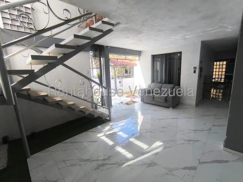 Casa (Duplex) en Venta en Los Tamarindos, Carabobo - 29