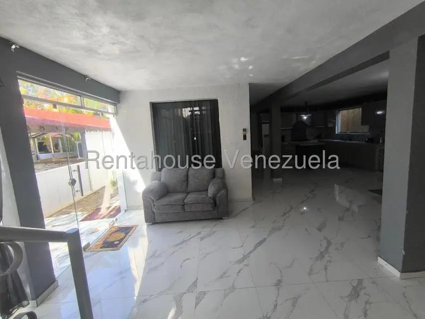 Casa (Duplex) en Venta en Los Tamarindos, Carabobo - 5