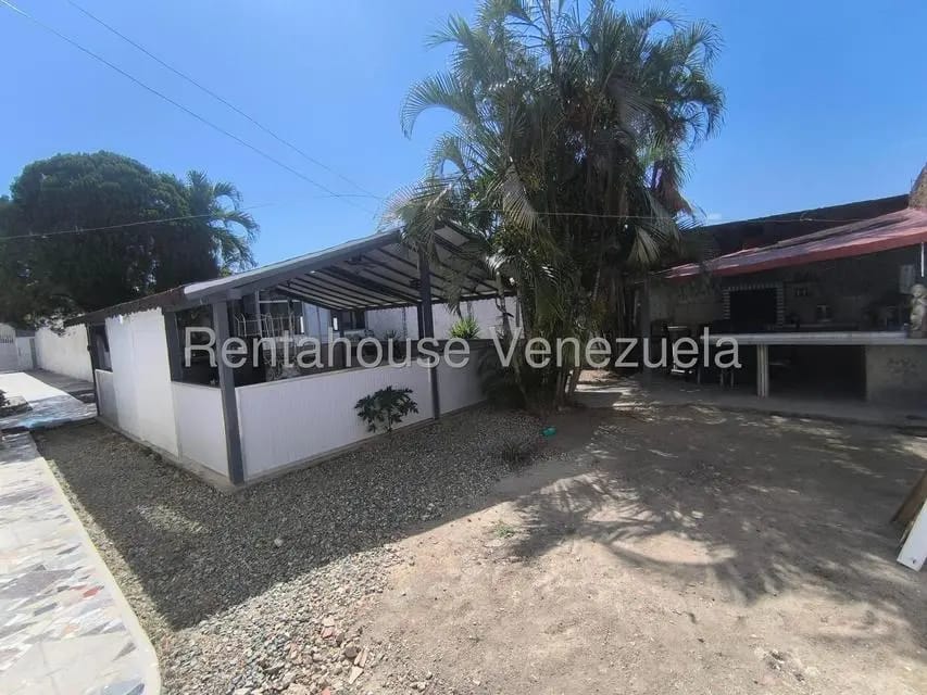 Casa (Duplex) en Venta en Los Tamarindos, Carabobo - 60