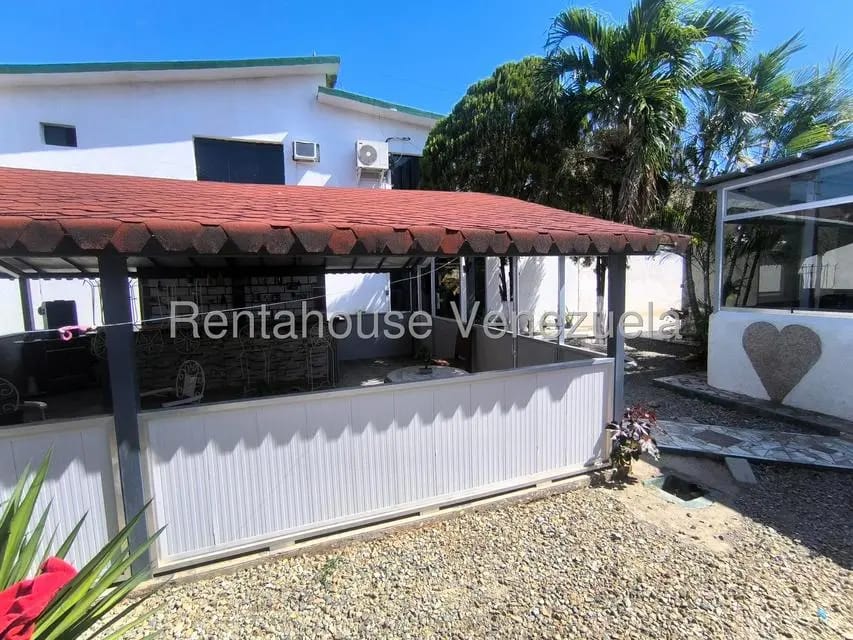 Casa (Duplex) en Venta en Los Tamarindos, Carabobo - 73