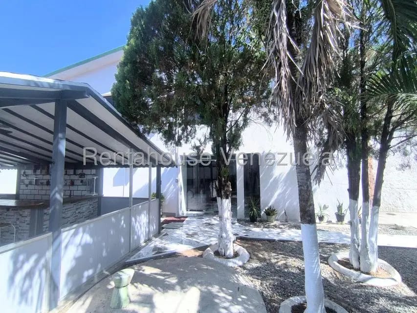 Casa (Duplex) en Venta en Los Tamarindos, Carabobo - 75