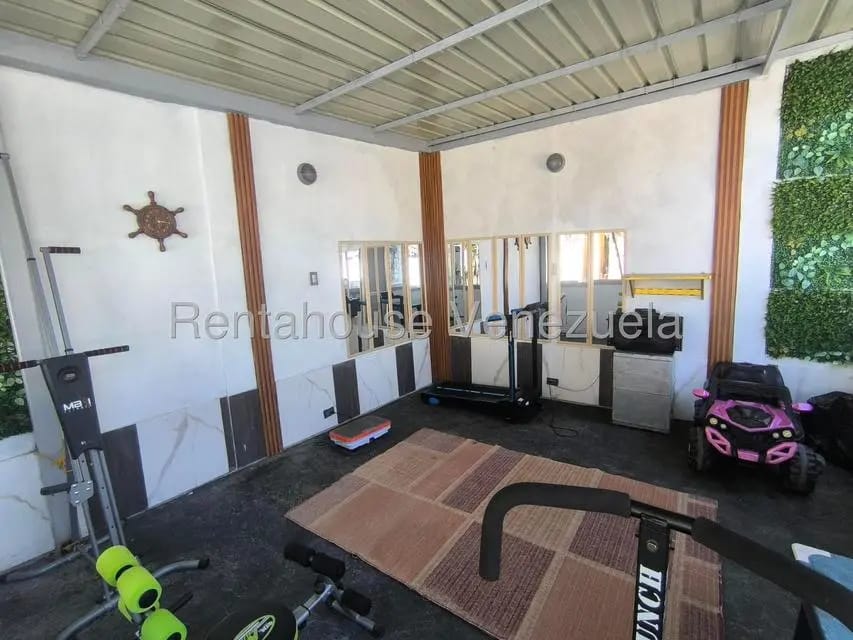 Casa (Duplex) en Venta en Los Tamarindos, Carabobo - 76