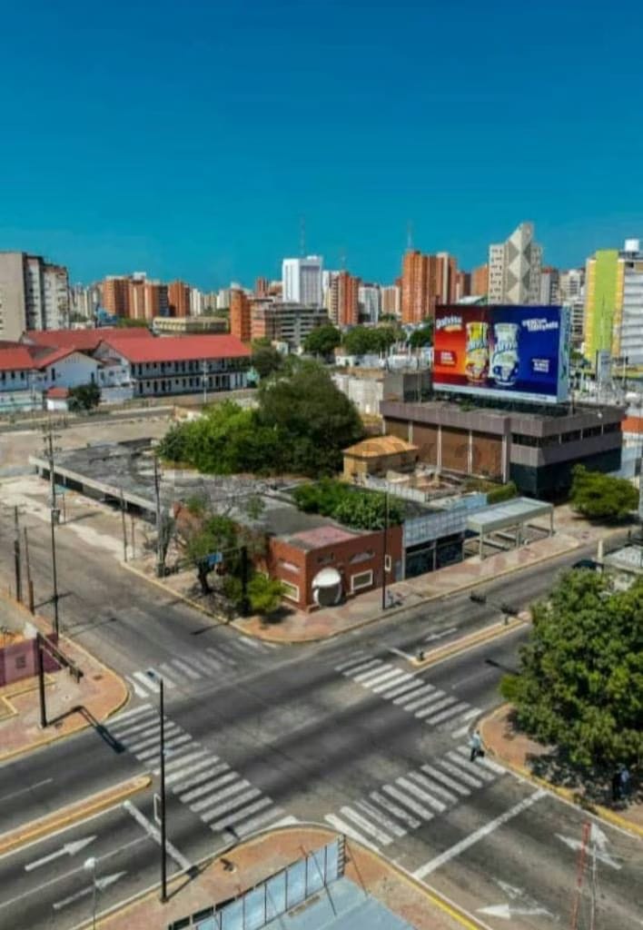 Se Vende Edificio Los Mellizos en 5 de Julio - 2