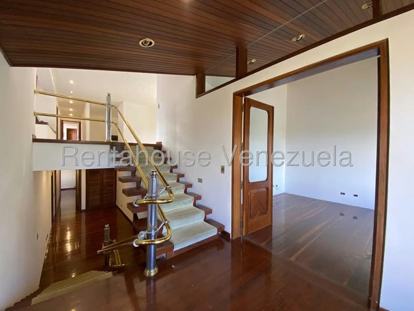 Casa (Multipes Niveles) en Venta en Cerro Verde, Distrito Metropolitano - 14
