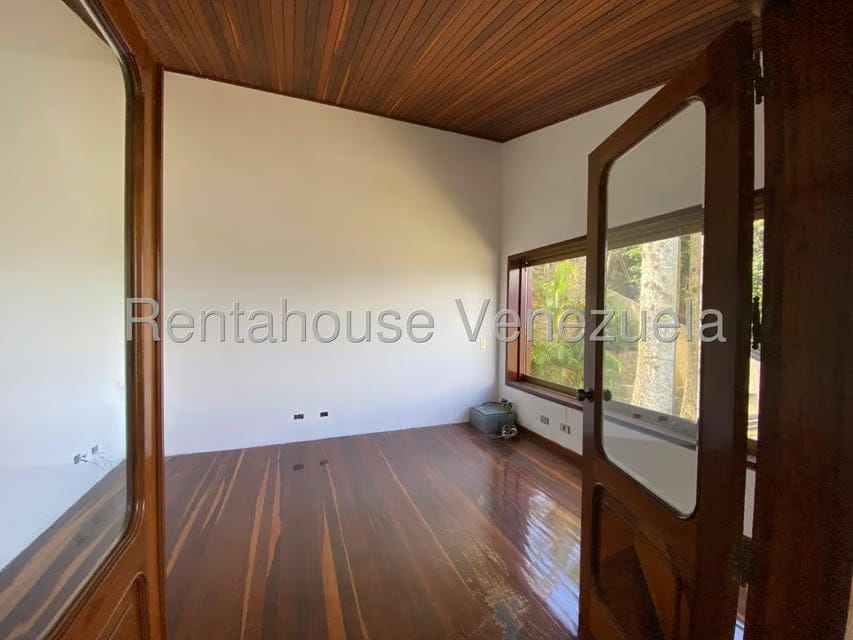 Casa (Multipes Niveles) en Venta en Cerro Verde, Distrito Metropolitano - 15