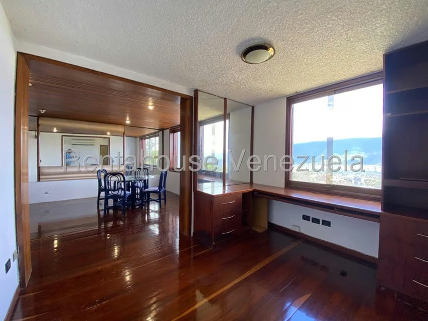 Casa (Multipes Niveles) en Venta en Cerro Verde, Distrito Metropolitano - 17