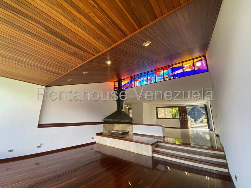 Casa (Multipes Niveles) en Venta en Cerro Verde, Distrito Metropolitano - 3