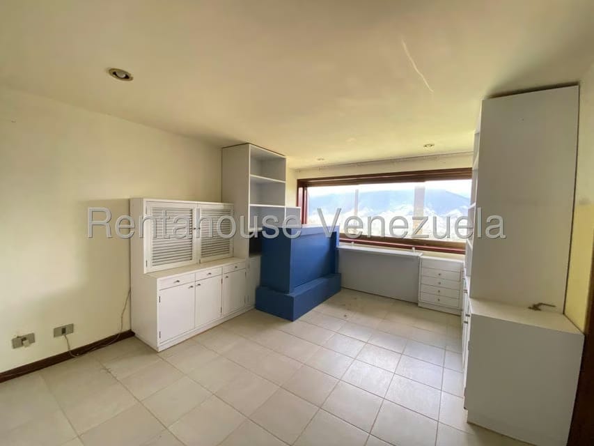 Casa (Multipes Niveles) en Venta en Cerro Verde, Distrito Metropolitano - 27