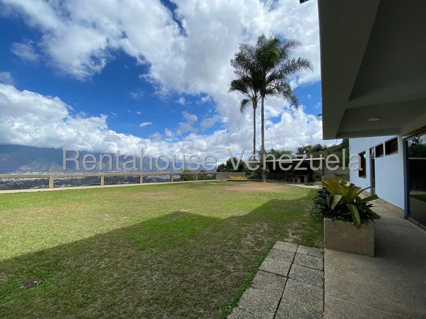 Casa (Multipes Niveles) en Venta en Cerro Verde, Distrito Metropolitano - 34