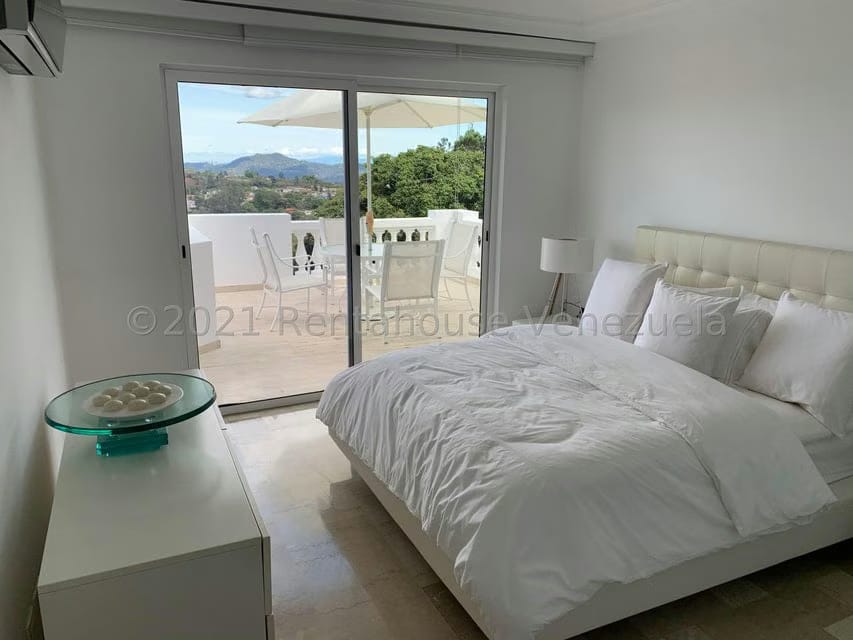 Casa (Multipes Niveles) en Venta en La Lagunita Country Club, Distrito Metropolitano - 25