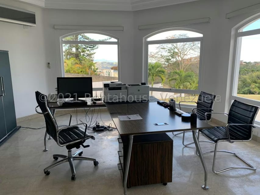 Casa (Multipes Niveles) en Venta en La Lagunita Country Club, Distrito Metropolitano - 35