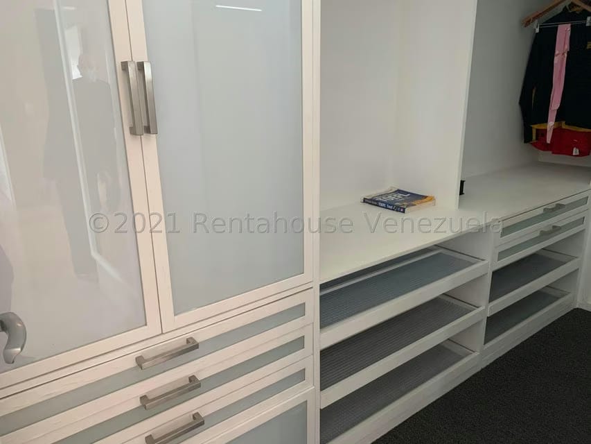 Casa (Multipes Niveles) en Venta en La Lagunita Country Club, Distrito Metropolitano - 37