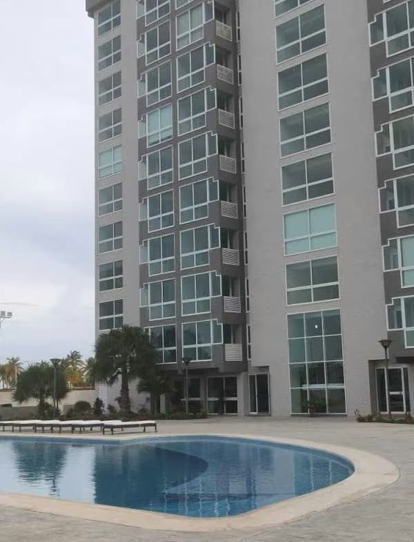 Apartamento 85 mts Urb. Dumar - 10