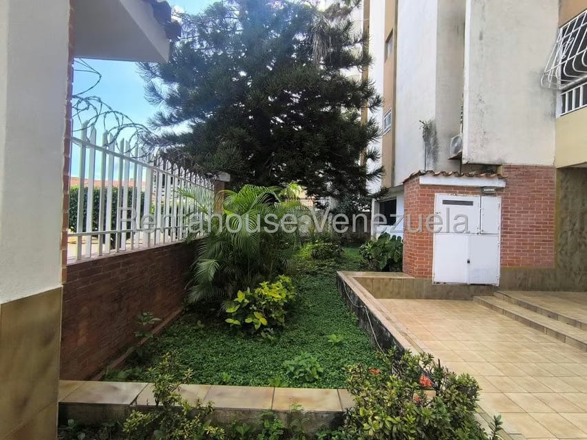 Apartamento (1 Nivel) en Venta en La Trigaleña, Carabobo - 3