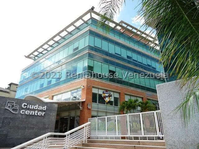 OFICINA EN VENTA – YENNIEF ROJAS