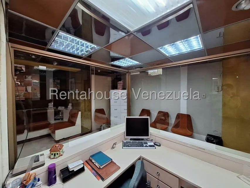 Comercial (Local Comercial) en Venta en Zona Oeste, Lara - 36