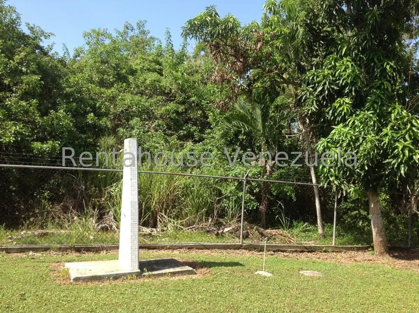 Casa (1 Nivel) en Venta en Flor de Mayo, Miranda - 15