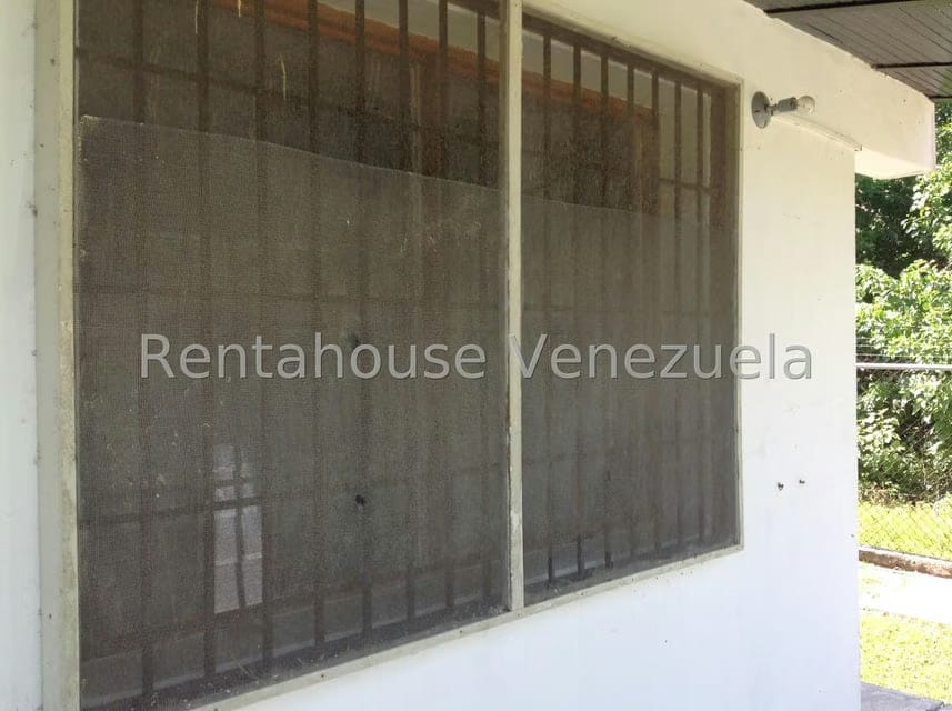 Casa (1 Nivel) en Venta en Flor de Mayo, Miranda - 21