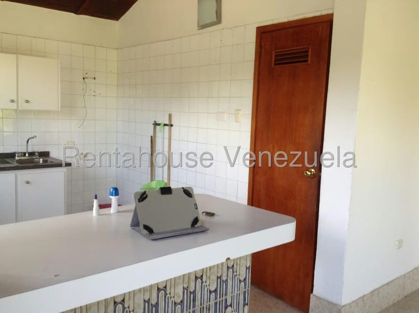 Casa (1 Nivel) en Venta en Flor de Mayo, Miranda - 28