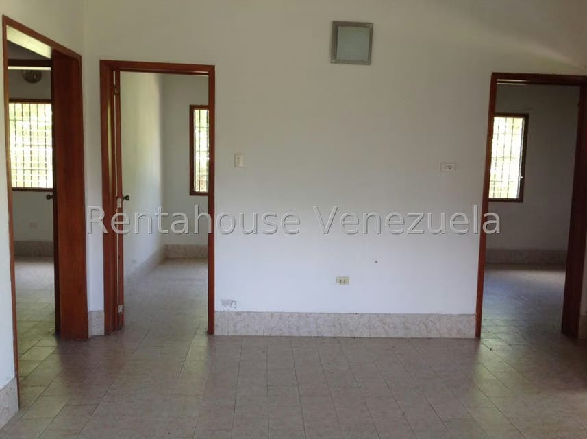 Casa (1 Nivel) en Venta en Flor de Mayo, Miranda - 6