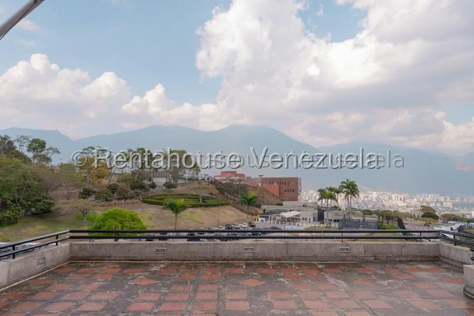 Apartamento (Penthouse) en Venta en Colinas de Valle Arriba, Distrito Metropolitano - 40