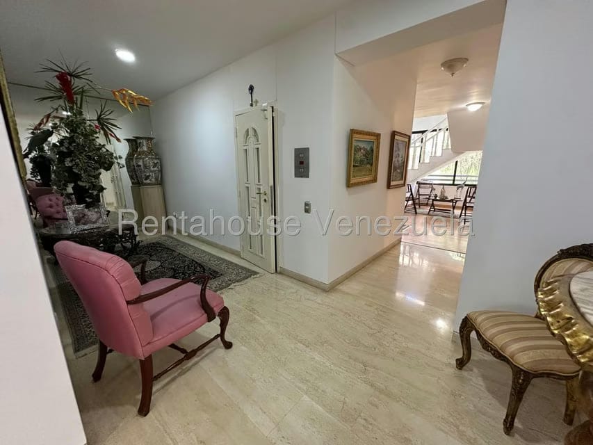 Apartamento (Penthouse) en Venta en Colinas de Valle Arriba, Distrito Metropolitano - 5