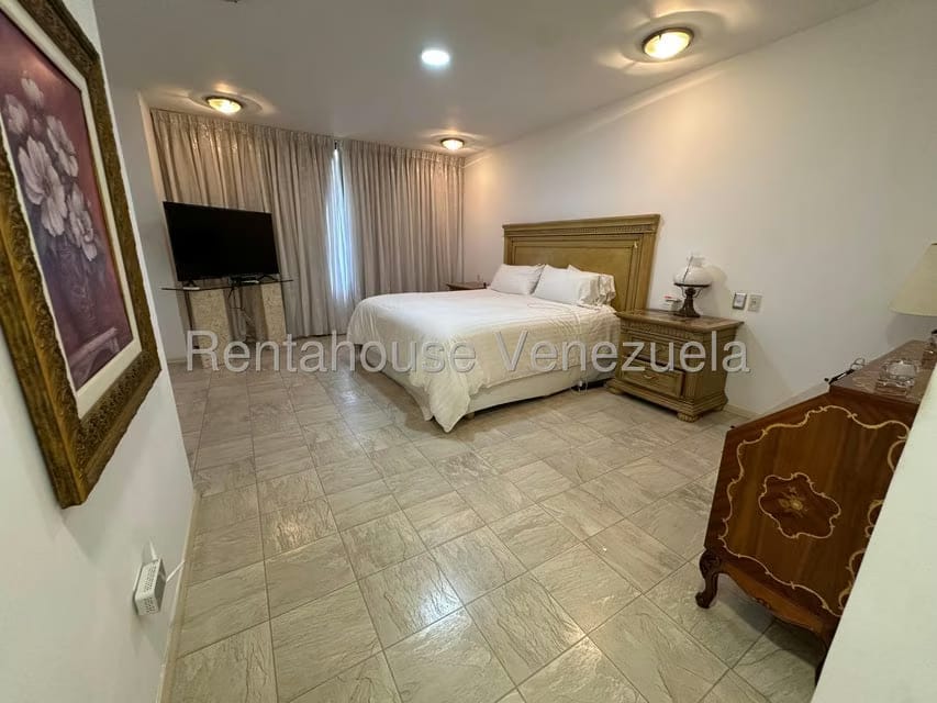 Apartamento (Penthouse) en Venta en Colinas de Valle Arriba, Distrito Metropolitano - 45