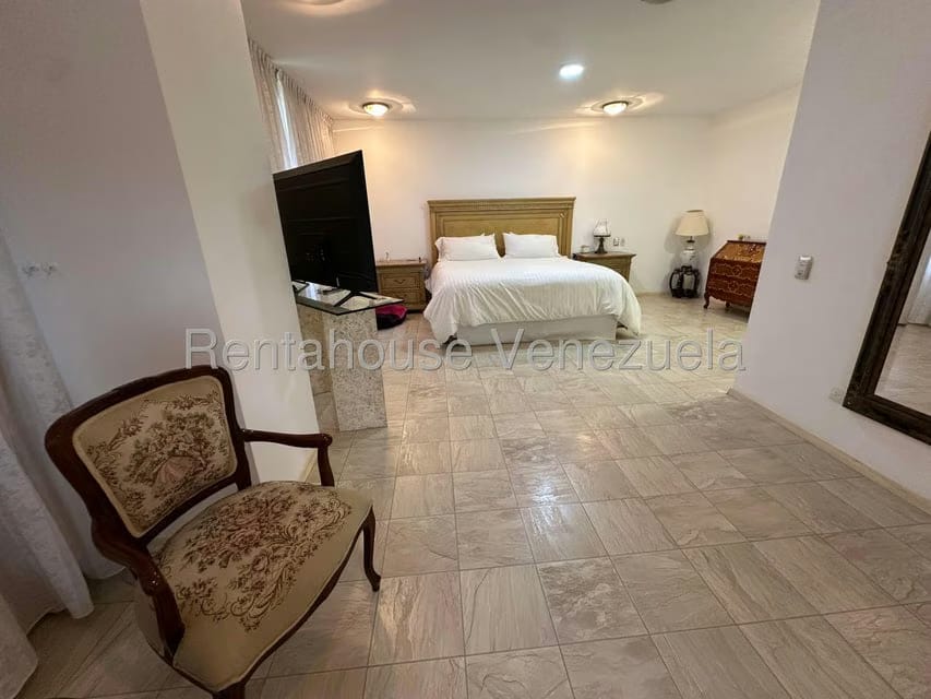 Apartamento (Penthouse) en Venta en Colinas de Valle Arriba, Distrito Metropolitano - 46